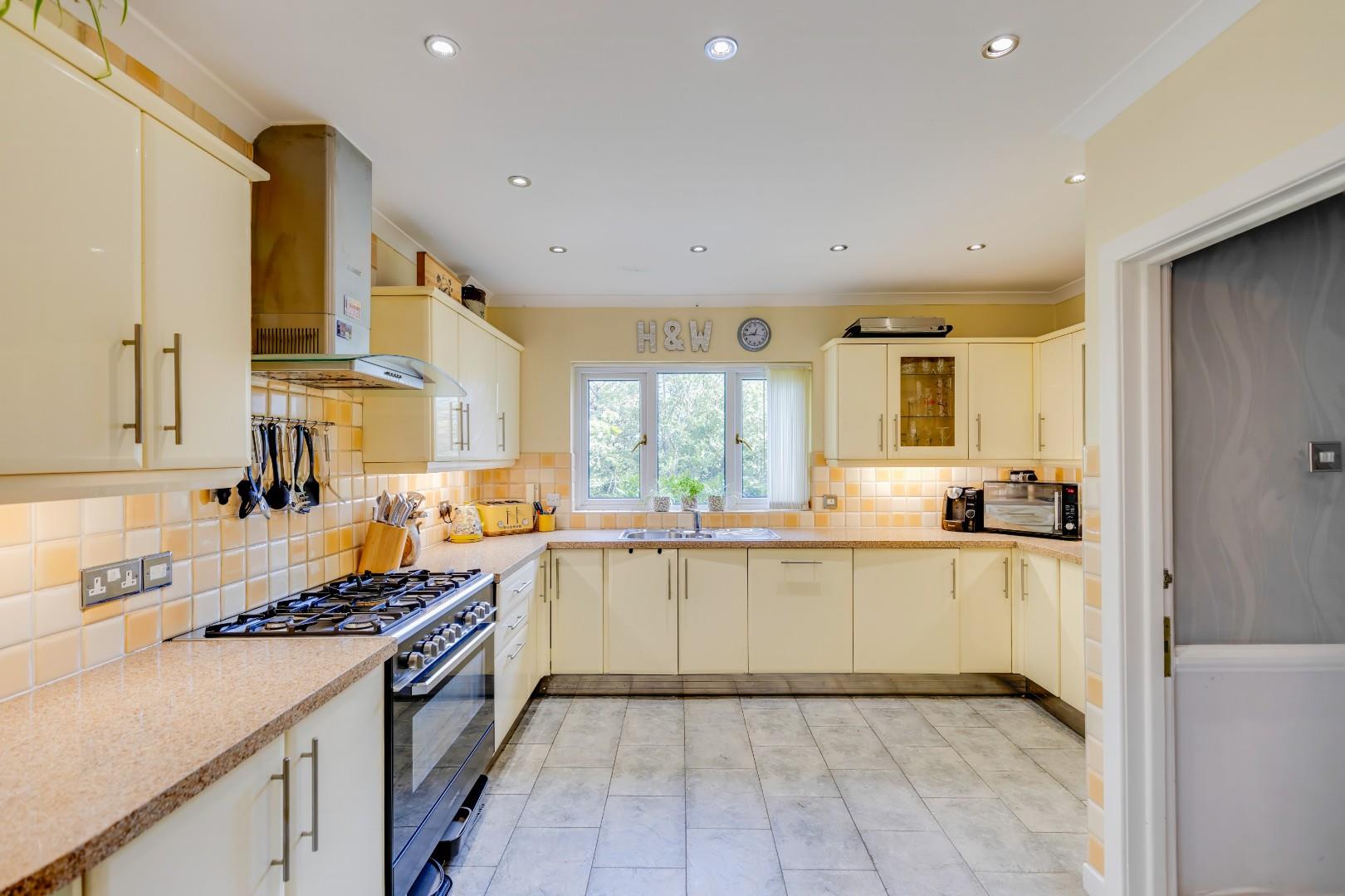 White Lodge, Mill Road, Dinas Powys, CF64 4BT